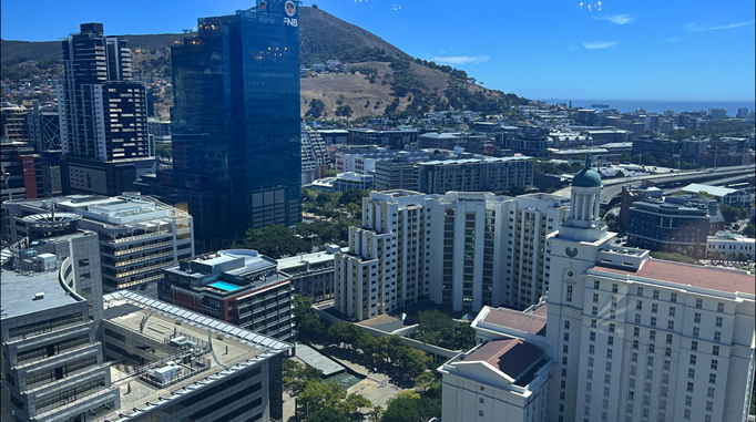 2023 | Kapstadt | Foreshore, «Sky Hotel»: Tolle Sicht auf die Stadt und den «Signal Hill».