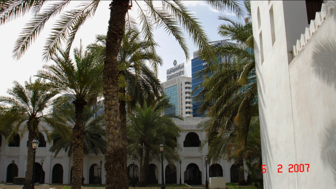 2007 | AbuDhabi City: «Qasr al Hosn». Ein ehemaliges Fort in AbuDhabi. Und der Wachtturm das älteste Gebäude auf der Insel.