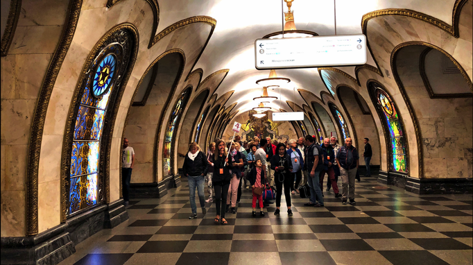 2018 | Moskau, Metro: Station «Novoslobodskaja». 1952. Architekten: A. Duschkin & A. Strelkow.