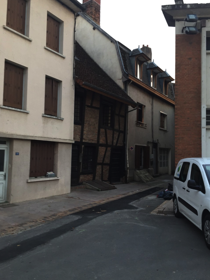 2015 | Fahrradtour «Burgund», Louhans: Auf dem «Altstadt-Bummel».