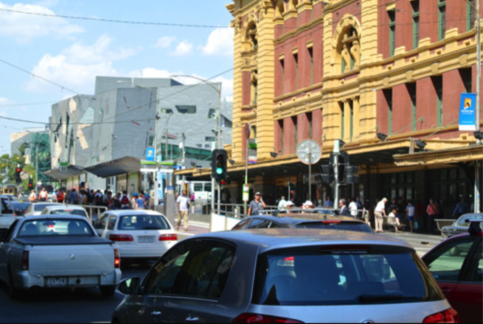 Australien '14 | Melbourne, Victoria: Finders Street. «Stadtbummel». «Finders Street Station».