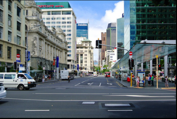 2014 | NZ Nordinsel | Auckland, «Queen Street»: Sicht in Richtung «Hafen».
