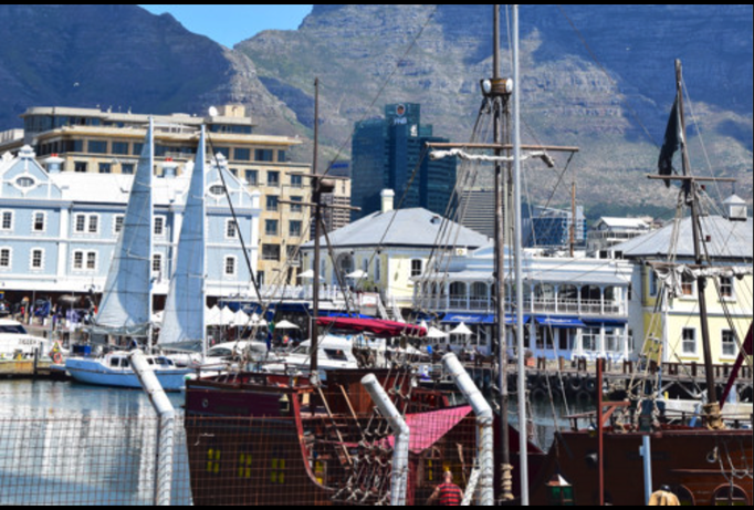 2015 | Südafrika | Westkap, Kapstadt, Waterfront: So lieben die Touristen diesen «Hot Spot».