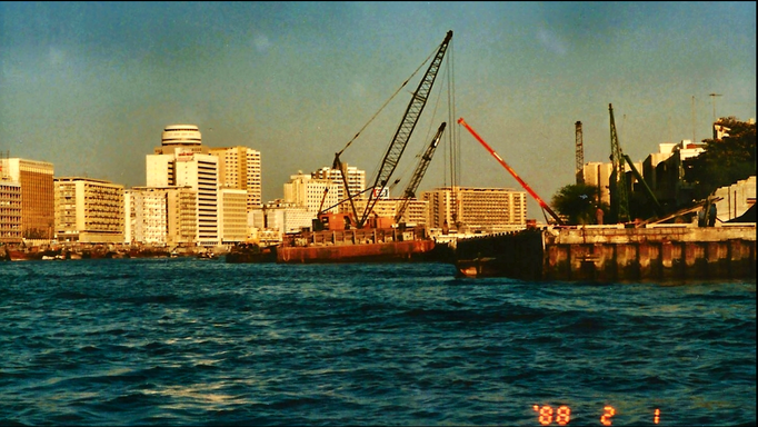 1988 | Dubai | Creek-Bootsfahrt: «Standansicht».