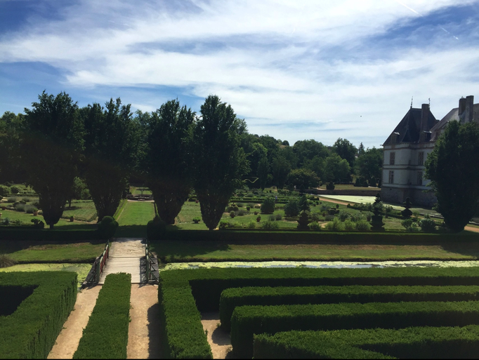 2015 | Fahrradtour «Burgund», Cormatin: Das Schloss «Cormatin» steht auf einer Insel im Fluss «Grosne». Ist in Privatbesitz.