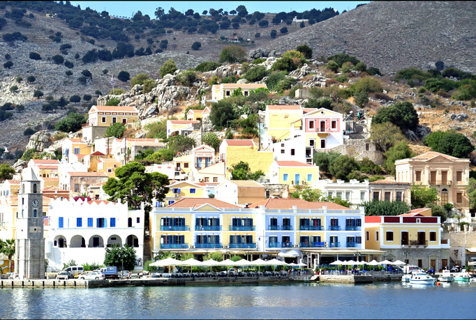 Rhodos '13 | Symi: «Fährenblick» auf das beste Fischrestaurant auf der Insel.