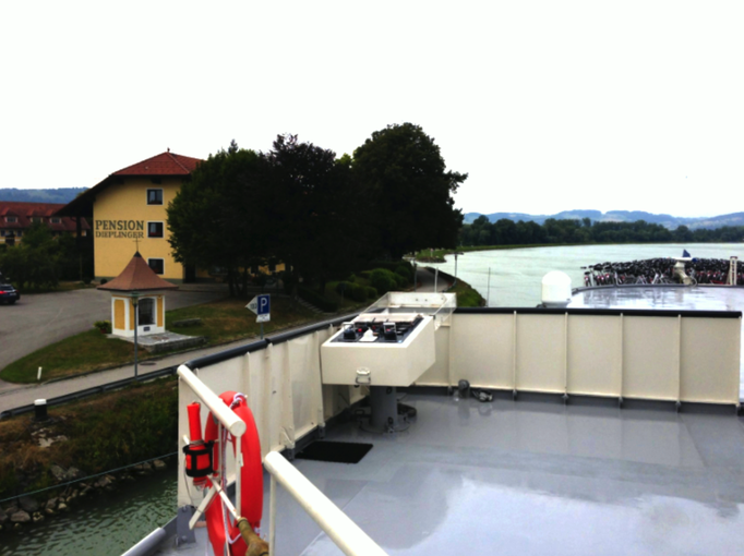 2013 | Fahrradtour Passau-Budapest-Passau, Brandstatt: Alle ca. 140 Miet-Fahrräder sind wieder auf Deck.