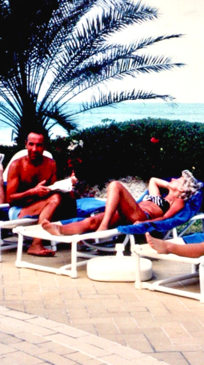 1988 | Dubai | Jebel Ali Beach Resort: «Pool life». Mary & Otti Hofmann.