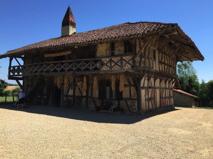 2015 | Fahrradtour «Burgund», Courtes: Bäuerliches Heimatmuseum auf der 5. Etappe von Macon nach Louhans.