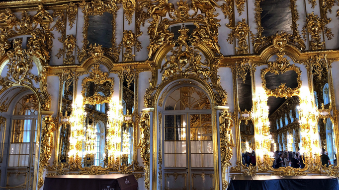 «Pushkin» '18 | Katharinenpalast: Die Innenräume des Katharinenpalastes sind das Werk von Rastrellis. Einige von Ihnen wurden allerdings in späteren Jahren der jeweiligen Kunstauffassung angepasst.