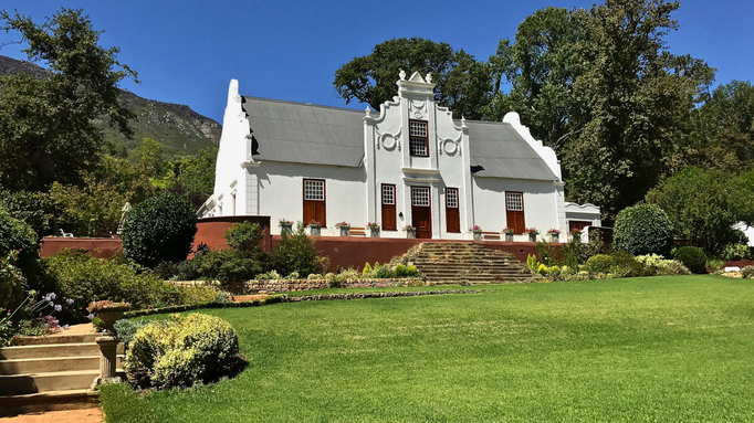 2017 | Kapstadt | Stellenbosch, «Old Nectar Gardens»: Herrlich gepflegter, über 2 Hektar grosser Privatgarten in gigantischer Umgebung. Ca. 35 km vom Cape Town Airport entfernt.