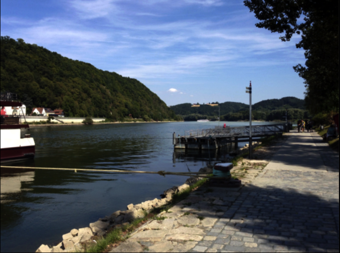 2013 | Fahrradtour Passau-Budapest-Passau, Passau: «Hier geht's gleich lang ...».