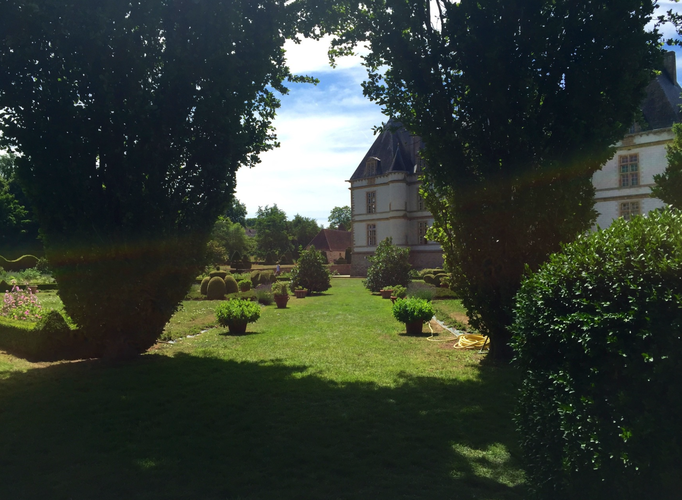 2015 | Fahrradtour «Burgund», Cormatin: Das Schloss «Cormatin» steht auf einer Insel im Fluss «Grosne». Ist in Privatbesitz.