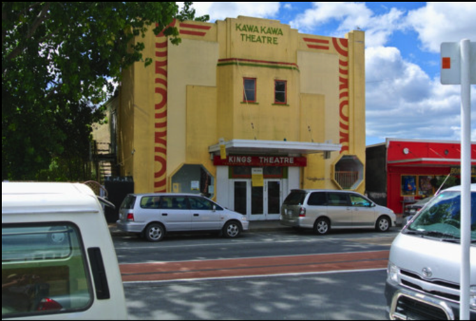 2014 | NZ Nordinsel | «Kawakawa», Far North, Northland: Theater an der Hauptstrasse zu verkaufen.