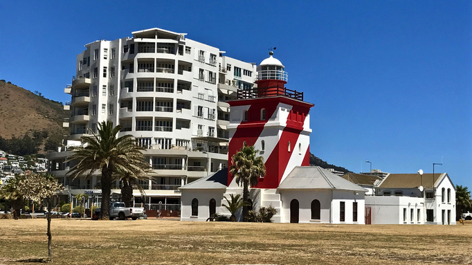 2017 | Kapstadt | «Green Point»: Perfekt wieder hergestellt - das «Green Point Lighthouse».