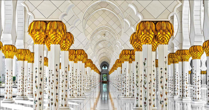 2013 | AbuDhabi: «Scheich Zayid-Moschee». Die grösste Mosche in den UAE und die Drittgrösste der Welt.