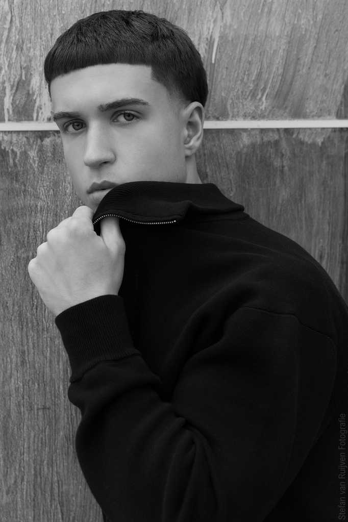 Nemanja, Stefan van Ruijven Fotografie, Model, Model worden, Model worden als man, inschrijven modellenbureau, inschrijven castingbureau, Fotografie, Fotograaf, Model, Mannelijk model, De Oude Kas, Fotoshoot Locatie, Fotoshootdag, Portfolio, Photography