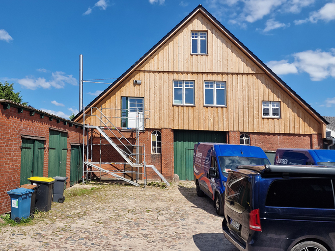 Projekt F, Ortsteil, Tätigkeit, BJ