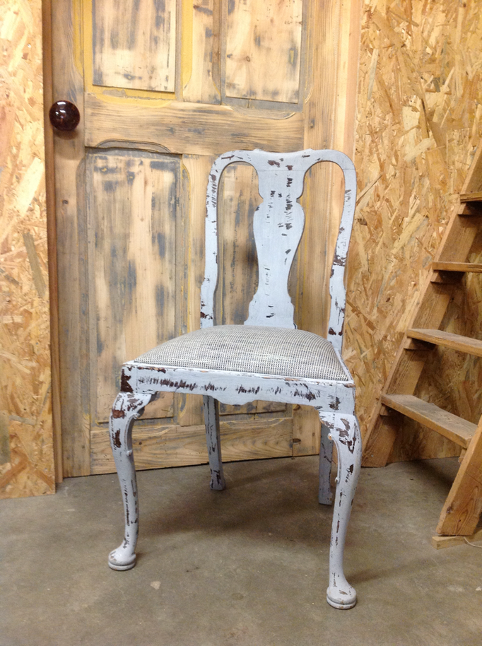 Chaise style anglais Chippendale - Restauration siège atelier Uzès Valérie Ben Soussan ©Photo VBN
