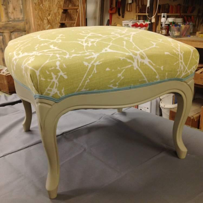 Pouf tissu motif végétal
