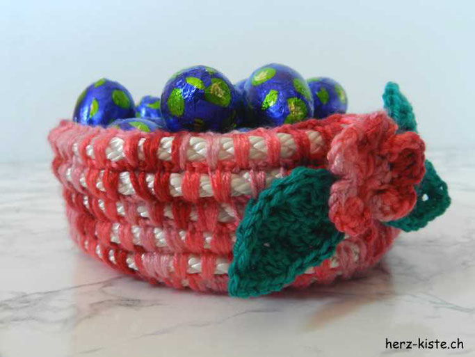 DIY Tutorial für einen Häkelkorb aus Wolle und Seil