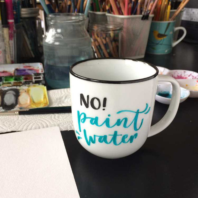 Lettering DIY Idee von frau_annika bei den Letter Lovers: Bemalen und belettern einer Tasse mit Anleitung