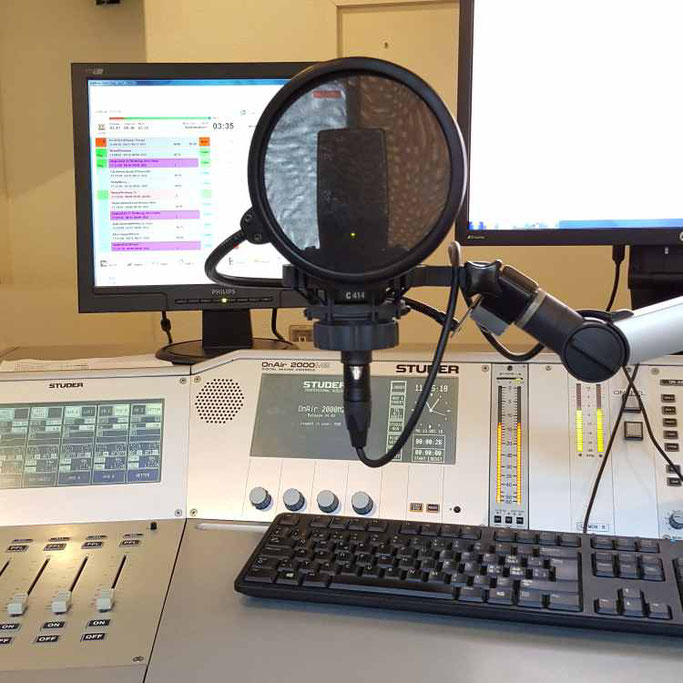 12 von 12 im Dezember - Radiostudio