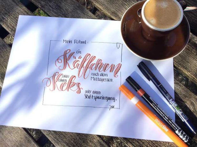 Letter Lovers zwischen2stuehlen: Handlettering Mein Ritual: ein Käffchen und ein Keks