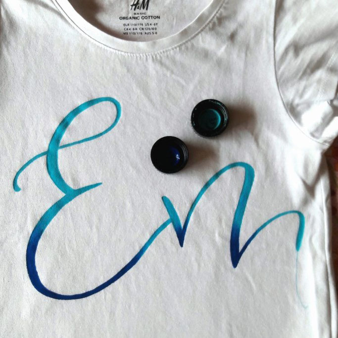 DIY Anleitung für Lettering auf einem T-Shirt... Beispiel Em