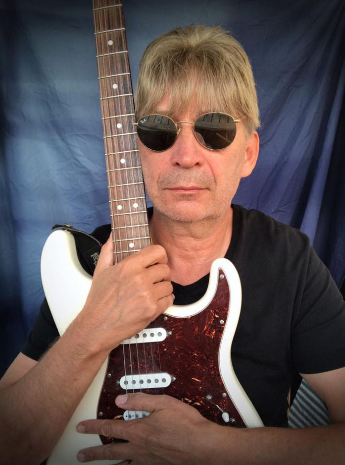 Lars Eric Mattsson, new video for "Burning Hot", rockers and other animals