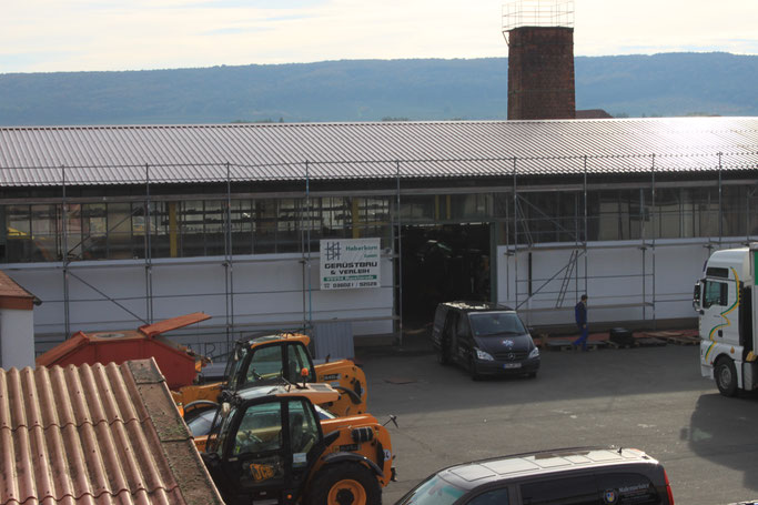 Neubedachung Lagerhallen 500m² mit Blechtafeln