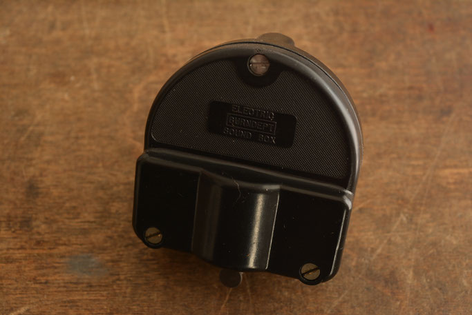 Burndept Electro-Magnetic Gramophone pickup from 1929, featuring a very high output of 5.8 K Ohms D.C 