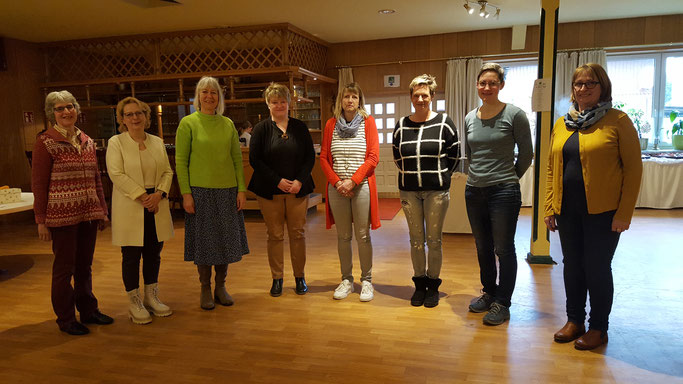 von li nach rechts: Heike Friedrichs, Birgit Schwarzlos, Maike Engelkes, Claudia Hahn, Silke Westphal, Peggy Kaminski, Anke Friedrichs, Magret Reimers