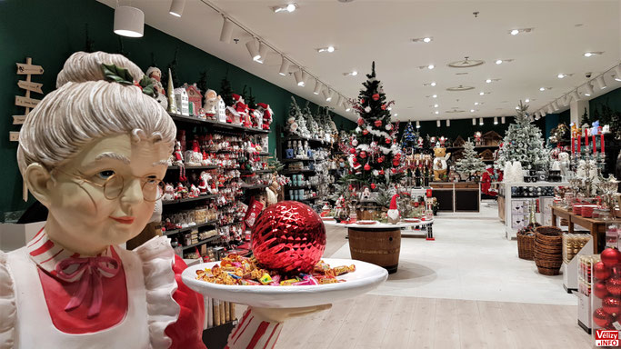 La boutique L'artisan de Noël au centre commercial Westfield Vélizy 2.