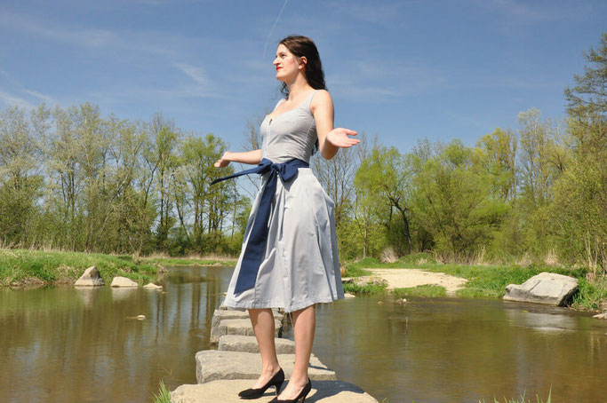 Picknick selbstgenähtes 50er Jahre Kleid Nähen Burda Style Talent Nähblog Modeblog Retro Kleid nähen Fairy Tale Gone Realistic