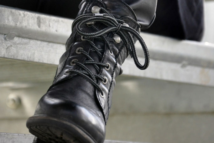 schwarze Stiefeletten Booties Streetstyle Modeblog ootd Fairy Tale Gone Realistic Fashionblog