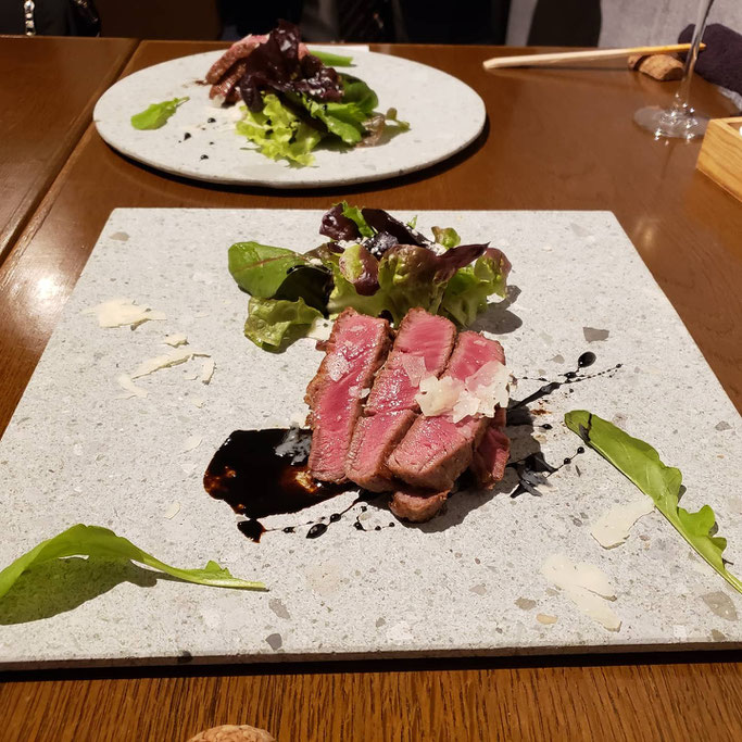 石の食器