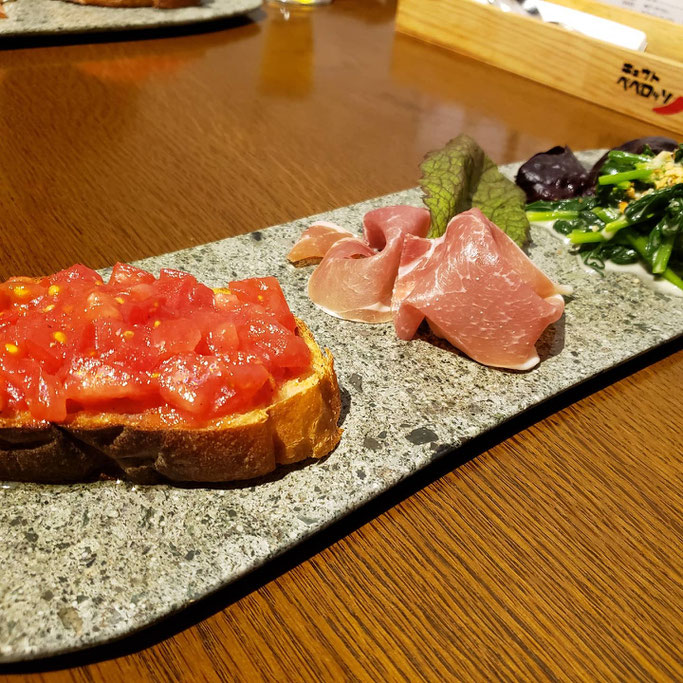 石の食器