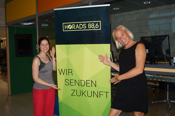 Claudia und Dana beim HORADS Radio 