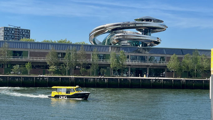 Fenix in Rotterdam mit Dachkonstruktion Tornado