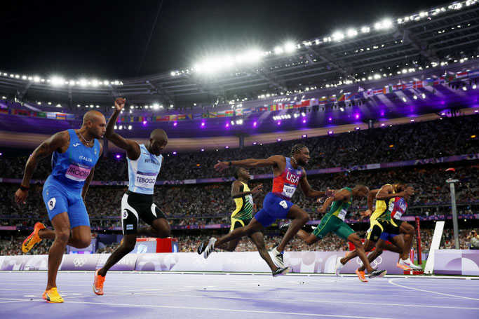Knapper geht es nicht: Fotofinish beim 100-Meter-Final.