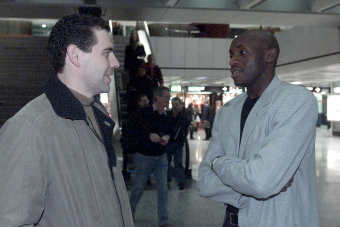 Ike und ich, Freunde, Nachbarn, Rivalen.