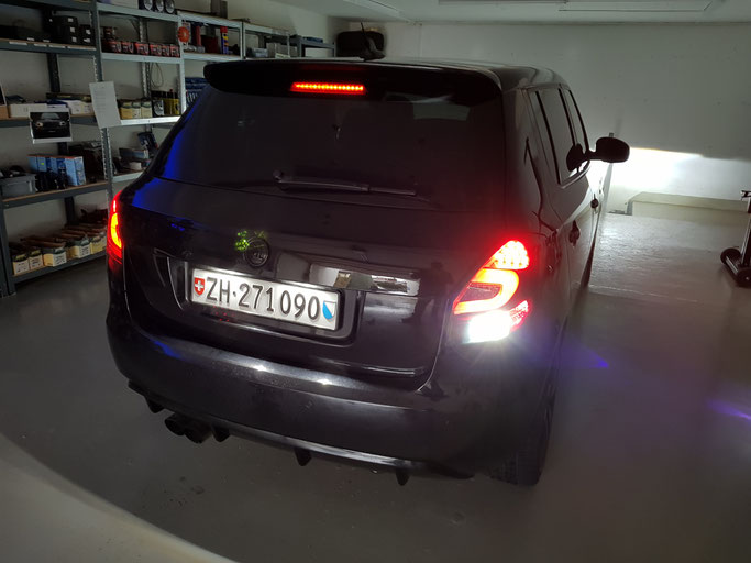 SKODA FABIA RS LED Rückfahrlicht und Nummerschild-Beleuchtung