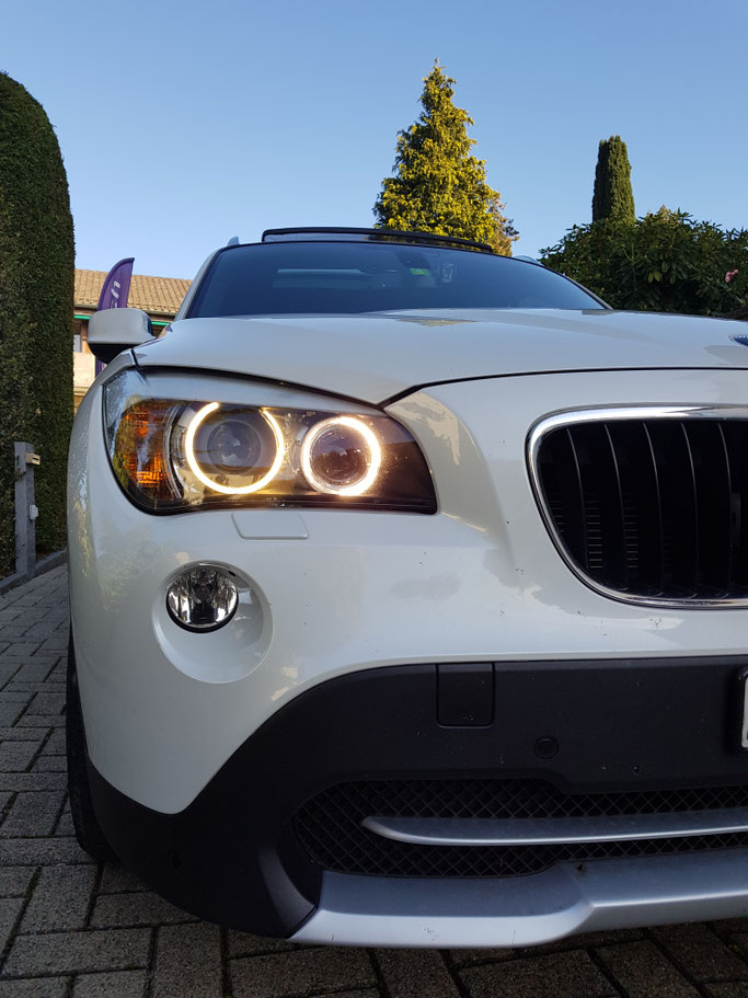 BMW X1 LED UMBAU ANGEL EYES H8 WEISS NACHHER