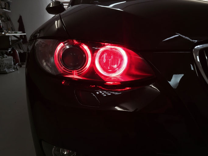BMX 3er E92 MIT LED ANGEL EYES FARBIG MIT HANDY APP STEUERUNG ROT