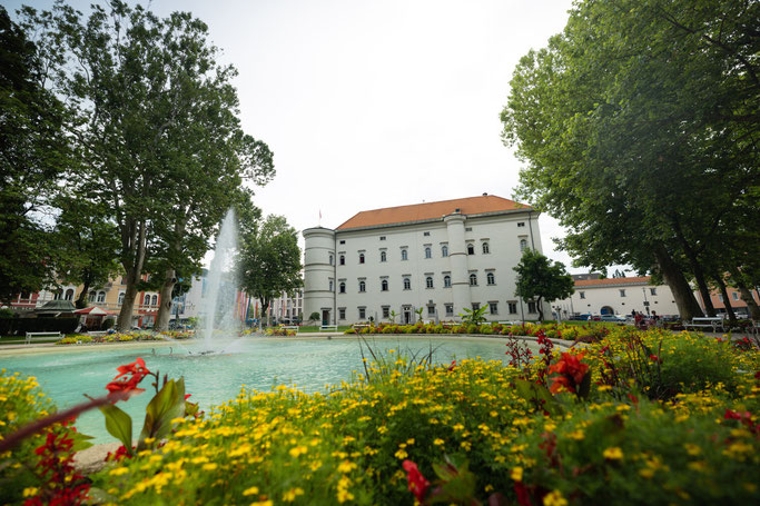 Schloss Porcia Spittal – Museum Kärnten bei Regen