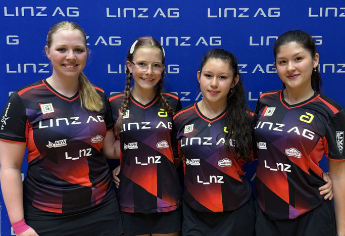 Foto Froschberg - vl Viktoria Haslehner, Emma Schmidtseder, Celin Panholzer, Nicol Aolin Panholzer