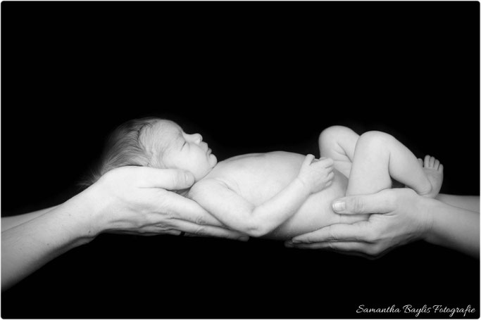 Samantha Baylis Fotografie Neugeborene Shooting Newborn