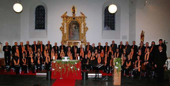 2019: Nach unserem Konzert "Die Himmel rühmen" in der Nieverner Kirche (Foto: Jürgen Heyden)