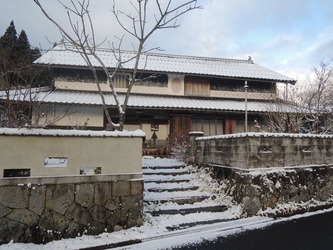 古民家民宿千屋アウトドアハウス　2016年初雪